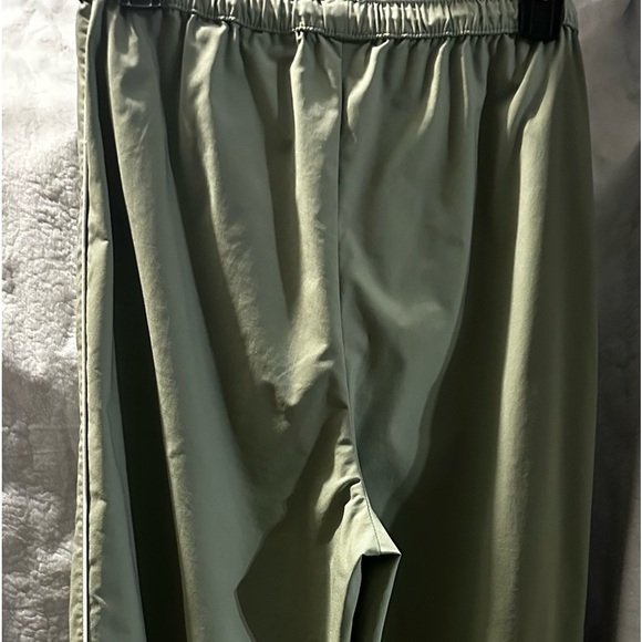 MARSH LANDING by Amanda Smith 2 Piece Jogger pant/zip Hoodie Size M Olive Green - Picture 2 of 10
